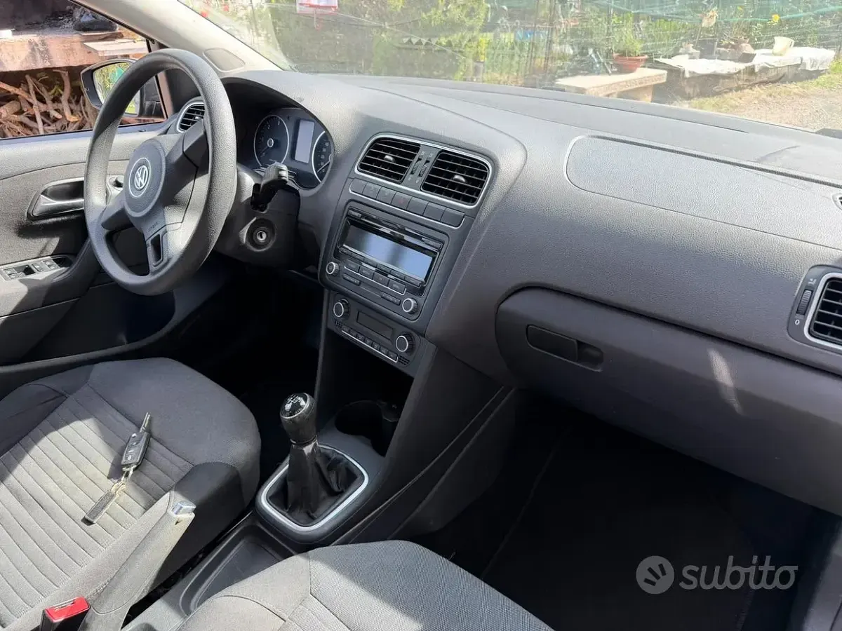 Usata VW Polo 75 CV (55 kW) 2013 Grigio Utilitaria