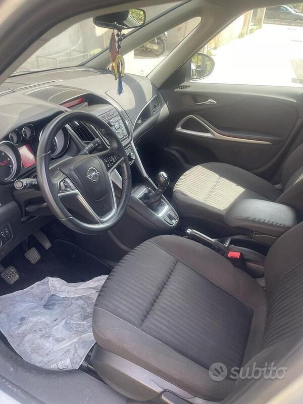 Usata Opel Zafira 136 CV (100 kW) 2014 Monovolume
