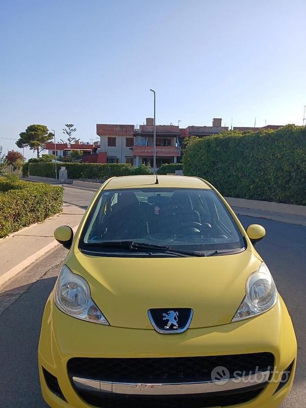 Usata Peugeot 1007 68 CV (50 kW) 2009 Giallo Monovolume