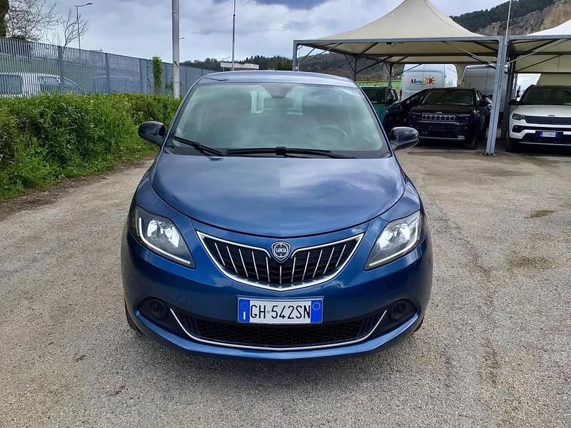 Usata Lancia Ypsilon Silver 69 CV (50 kW) 2022 Blu Utilitaria