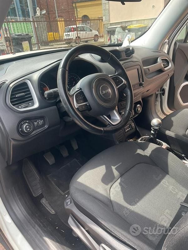Usata Jeep Renegade 120 CV (88 kW) 2015 Bianco SUV