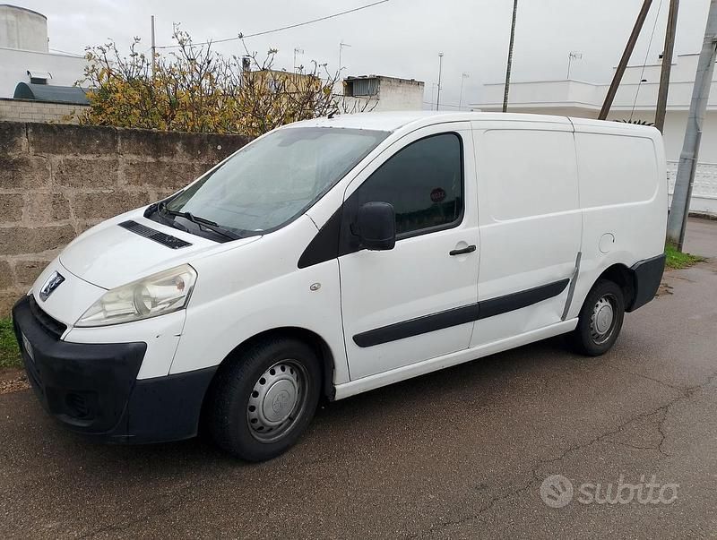 Bianco Usata 2009 Peugeot Expert Furgone | 3500 € (Buon prezzo) - Immagine 1/4