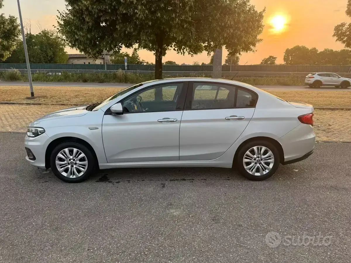Usata Fiat Tipo 120 CV (88 kW) 2016 Bianco Berlina
