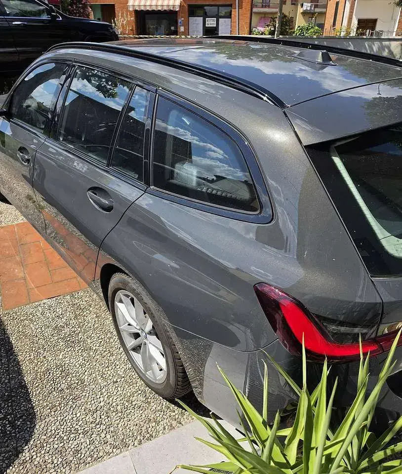 Usata BMW 320 Advantage 190 CV (139 kW) 2022 Dravit grey metallic Station wagon
