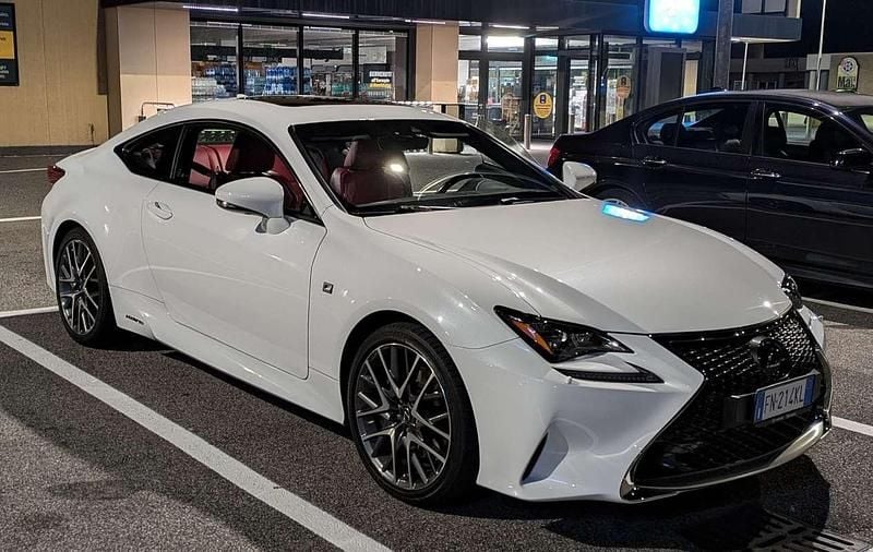Usata 2018 Lexus RC300h Sport Line Coupé | 29.500 € - Immagine 1/4