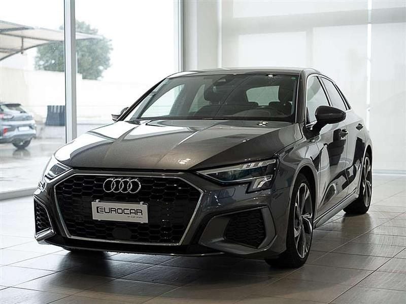 Grigio scuro Usata 2023 Audi A3 S-Line Tre volumi | 31.500 € (Cara) - Immagine 1/4