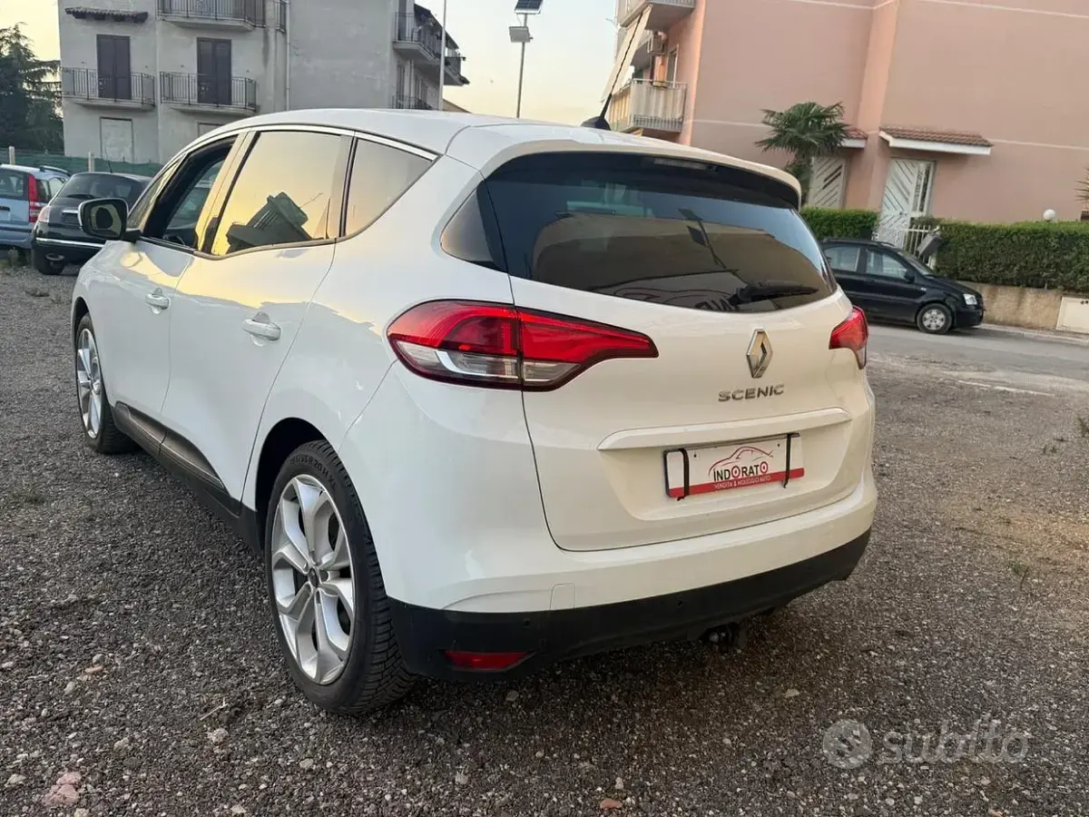 Usata Renault Scénic Business 120 CV (88 kW) 2020 Bianco Monovolume