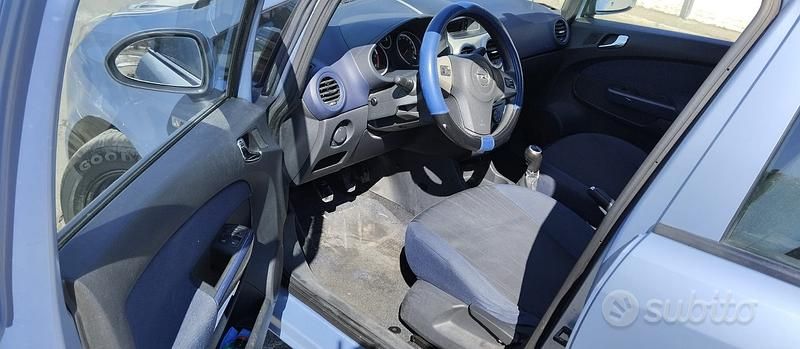Usata Opel Corsa 75 CV (55 kW) 2008 Blu Utilitaria