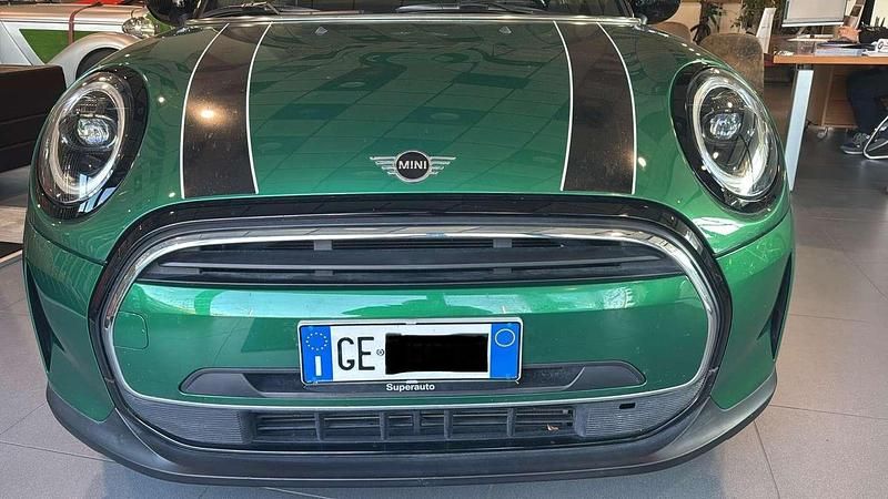 Verde Usata 2021 Mini Cooper Utilitaria | 20.000 € (Buon prezzo) - Immagine 1/4
