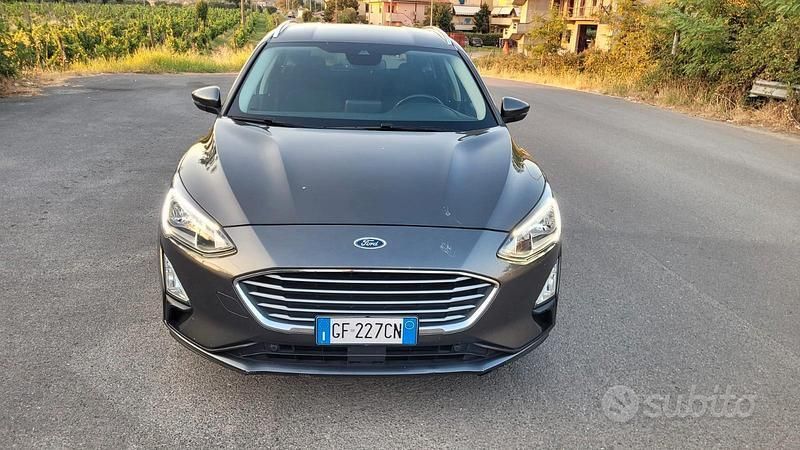 Usata Ford Focus 120 CV (88 kW) 2021 Grigio Station wagon