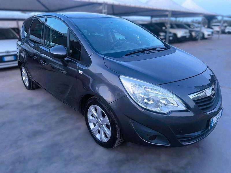Usata Opel Meriva Cosmo 95 CV (69 kW) 2012 Grigio Monovolume