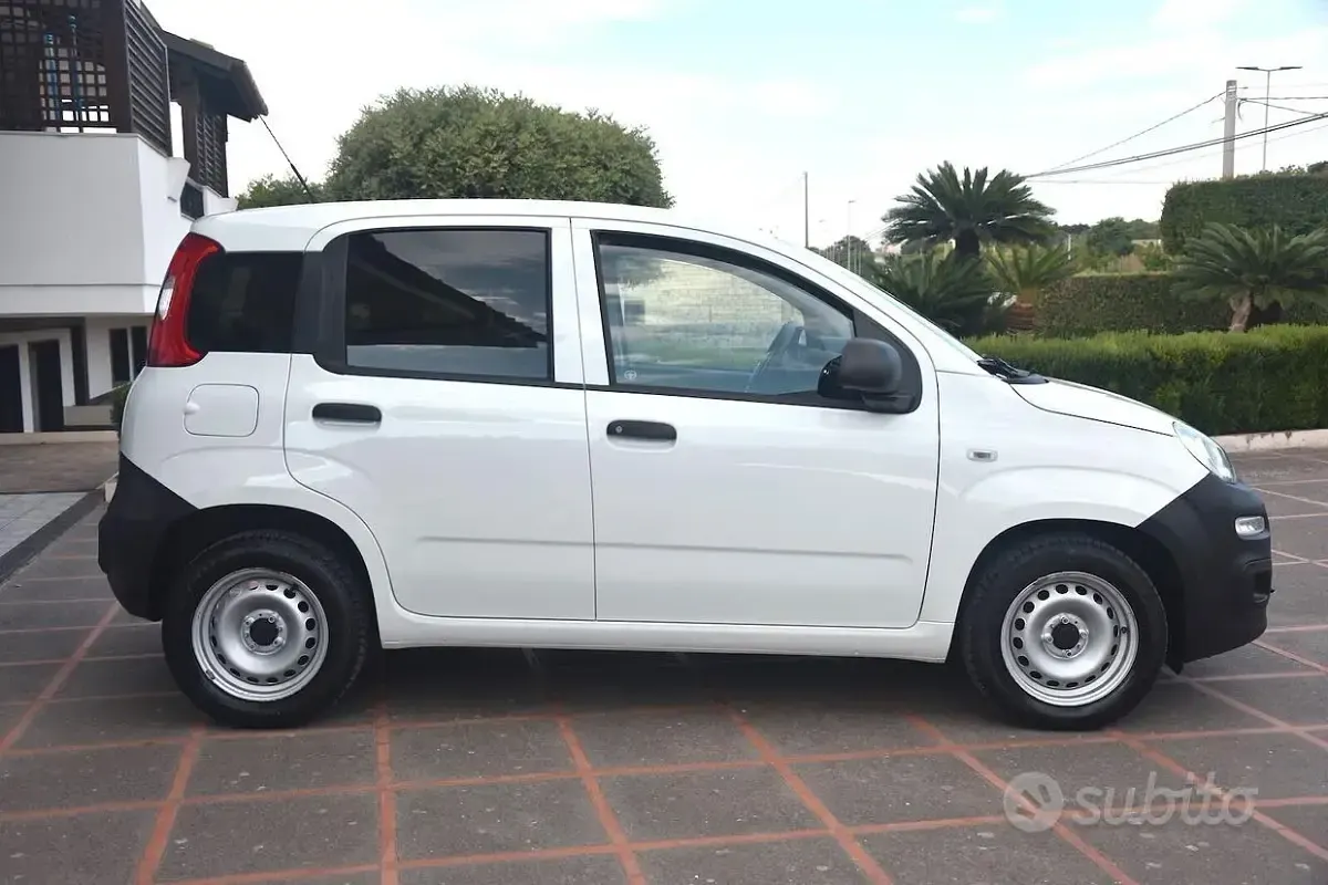 Usata Fiat Panda Pop 80 CV (58 kW) 2018 Bianco Utilitaria