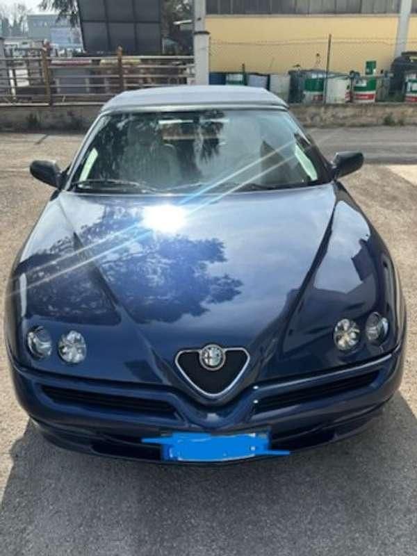 Usata Alfa Romeo Spider 117 CV (86 kW) 2000 Blu/azzurro Cabrio