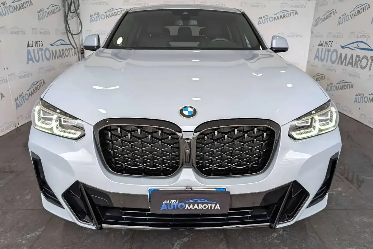 Usata BMW X4 M Sport 190 CV (139 kW) 2023 Brooklyn grey SUV
