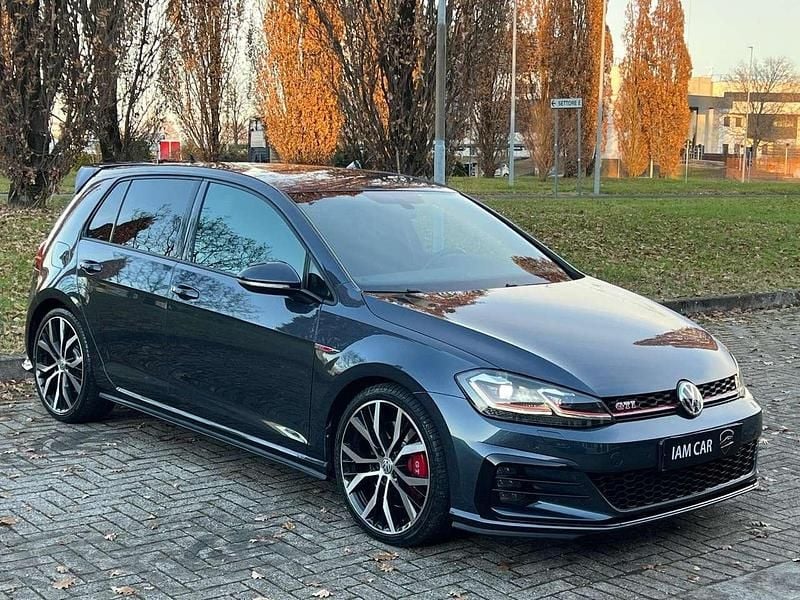 Grigio Usata 2019 VW Golf VII GTI Tre volumi | 23.900 € (Buon prezzo) - Immagine 1/4