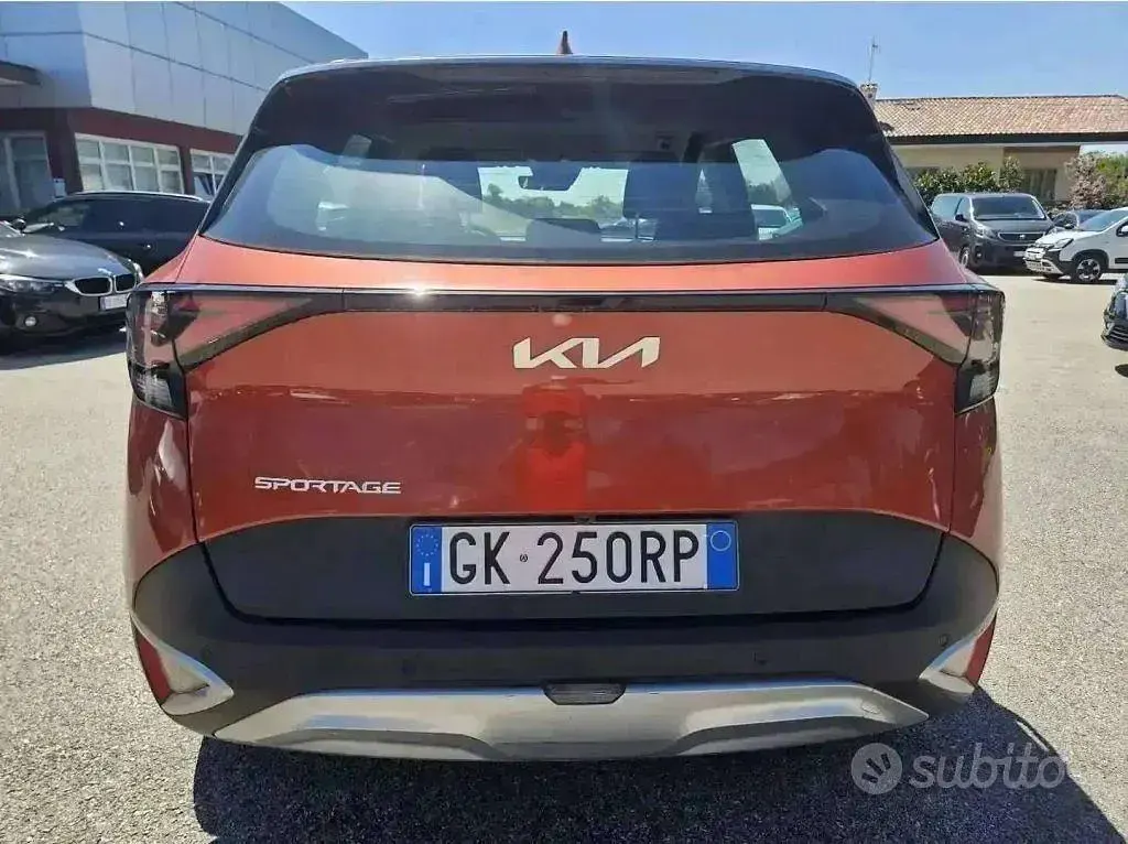 Usata Kia Sportage 136 CV (100 kW) 2022 Arancione SUV
