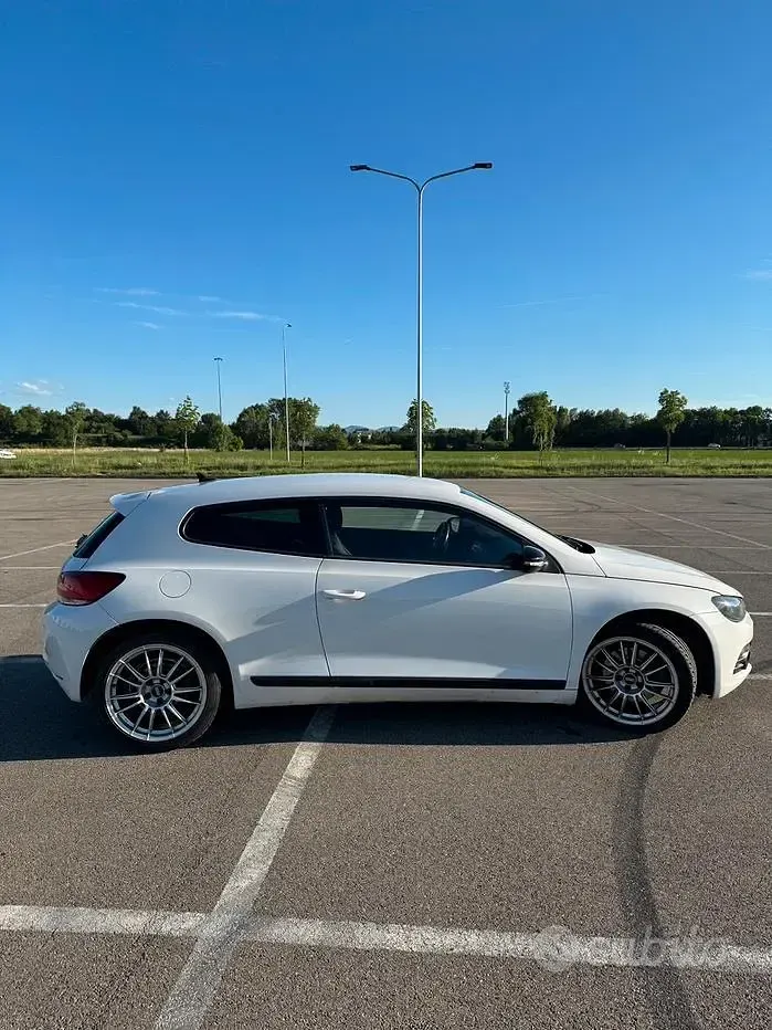 Usata VW Scirocco Team 170 CV (125 kW) 2010 Bianco Coupé