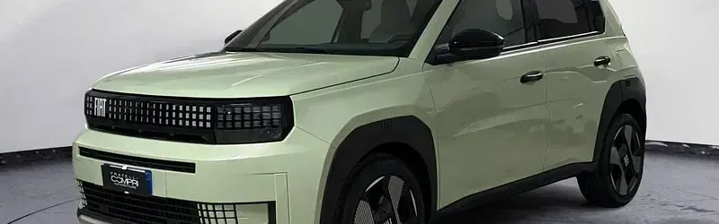 Usata Fiat Panda S 69 CV (50 kW) 2023 Grigio maestro Utilitaria