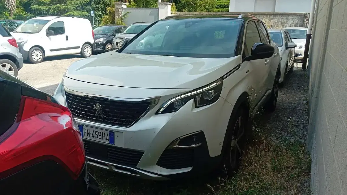 Usata Peugeot 3008 GT-line 131 CV (96 kW) 2018 Bianco SUV