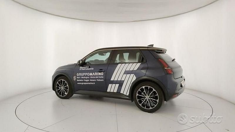 Usata Renault 5 E-Tech Komfort 110 kW (150 CV) 2024 Blu Berlina