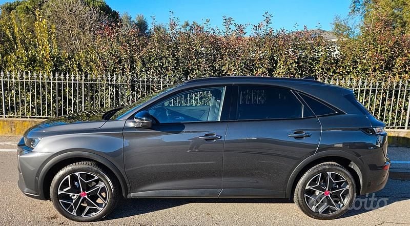 Nuova DS Automobiles DS7 Crossback Performance 131 CV (96 kW) 2025 Grigio SUV