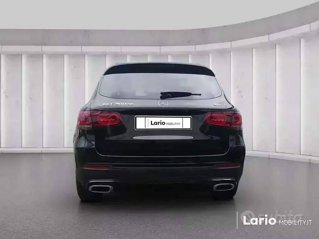 Begagnad Mercedes GLC300 Premium 194 HK (142 kW) 2021 Svart SUV