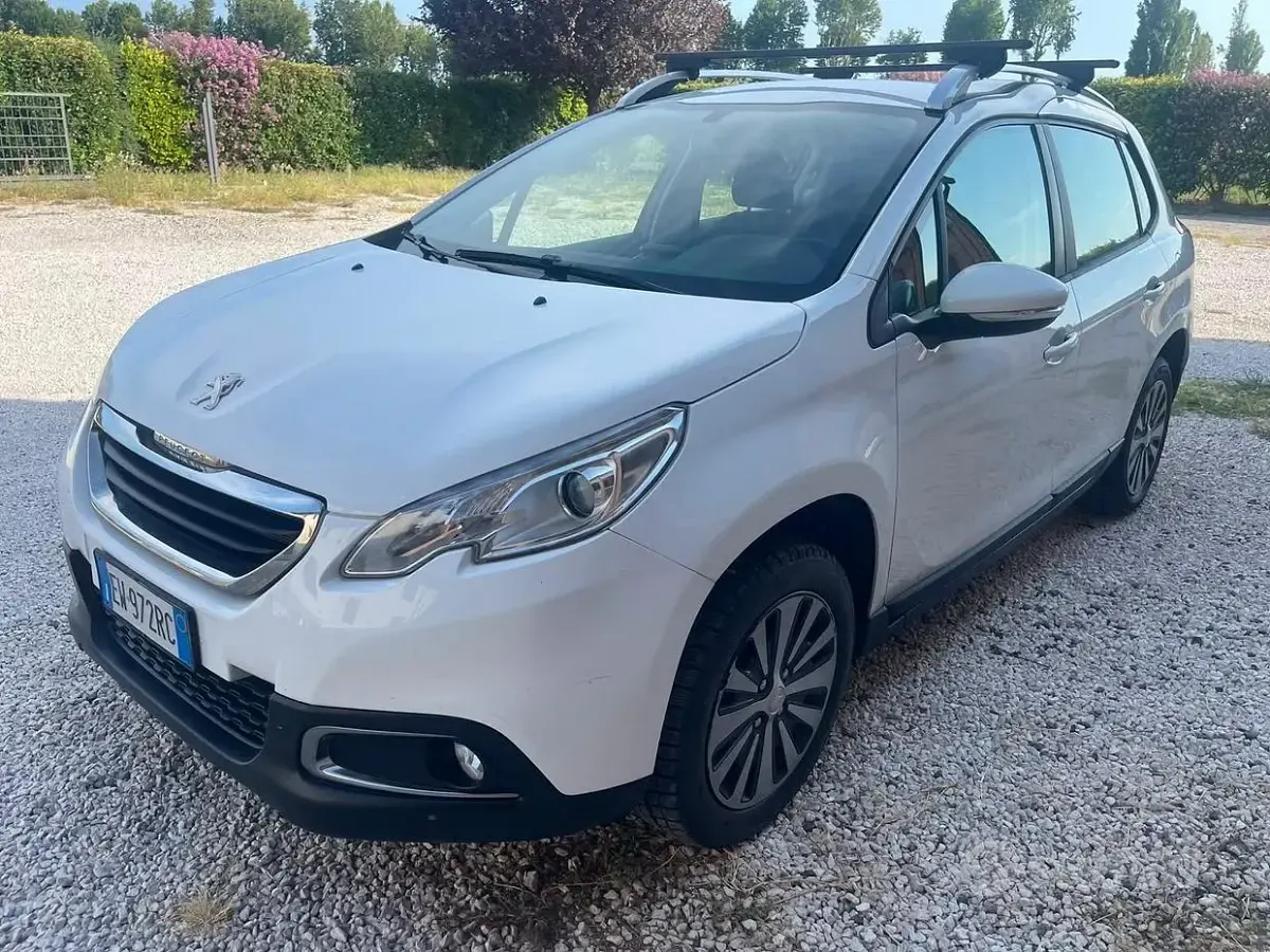 Usata Peugeot 2008 Allure 92 CV (67 kW) 2014 Bianco SUV