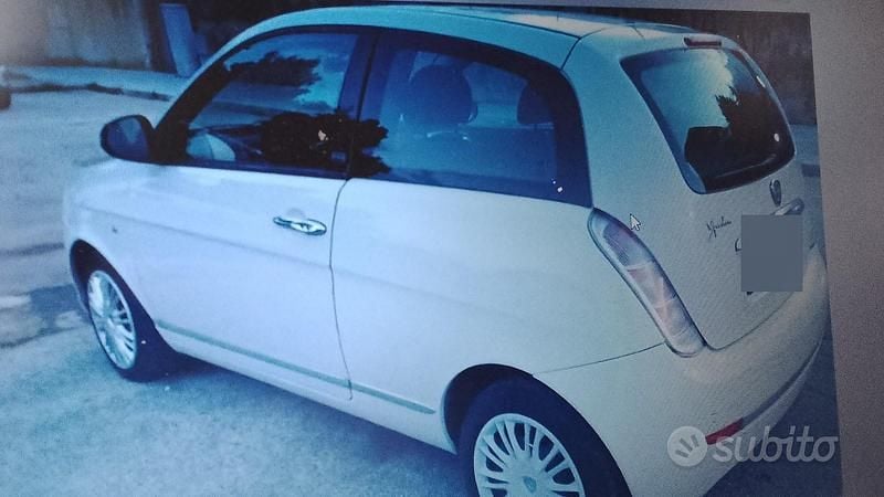 Usata Lancia Ypsilon 2011 Utilitaria