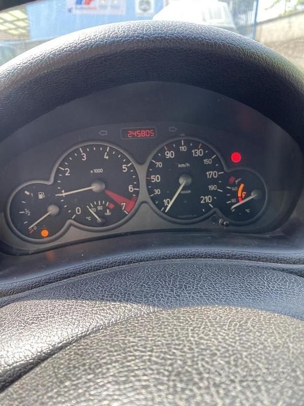 Usata Peugeot 206 GTi 135 CV (99 kW) 1999 Blu Utilitaria