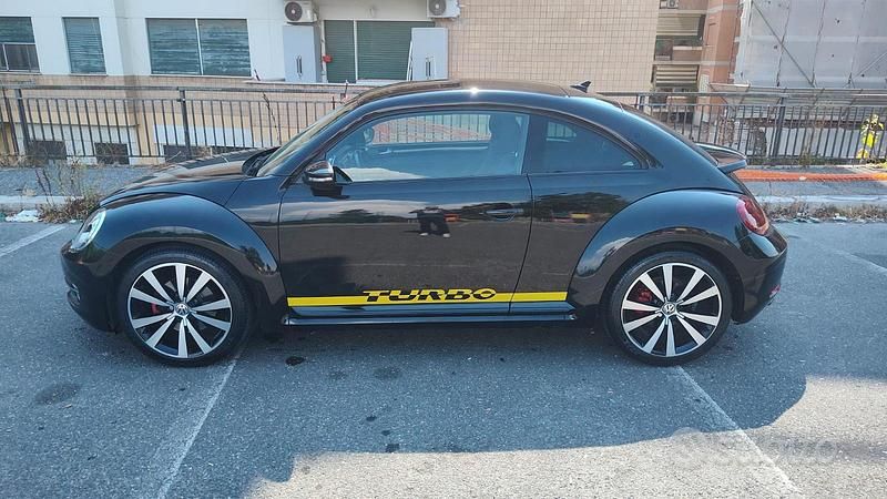 Usata 2012 VW Maggiolino Coupé | 12.800 € (Buon prezzo) - Immagine 1/4