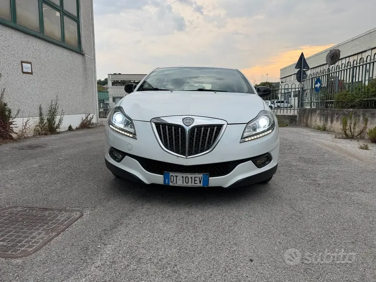 Usata Lancia Delta 120 CV (88 kW) 2008 Bianco Utilitaria