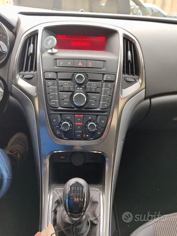 Usata Opel Astra 2011 Berlina