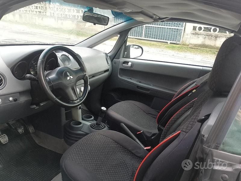 Usata Mitsubishi Colt 109 CV (80 kW) 2008 Nero Cabrio