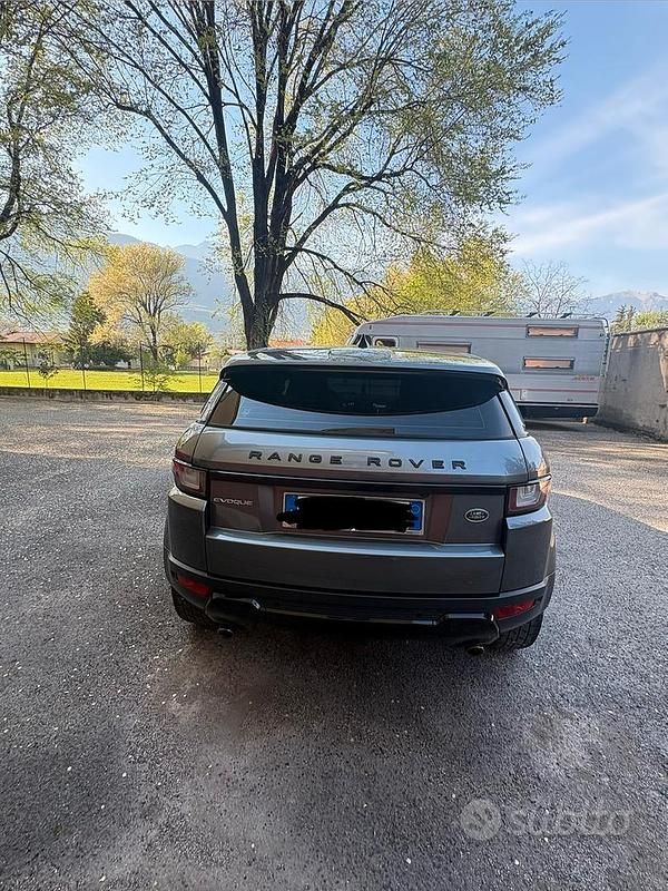 Usata Land Rover Range Rover evoque 150 CV (110 kW) 2016 Grigio SUV