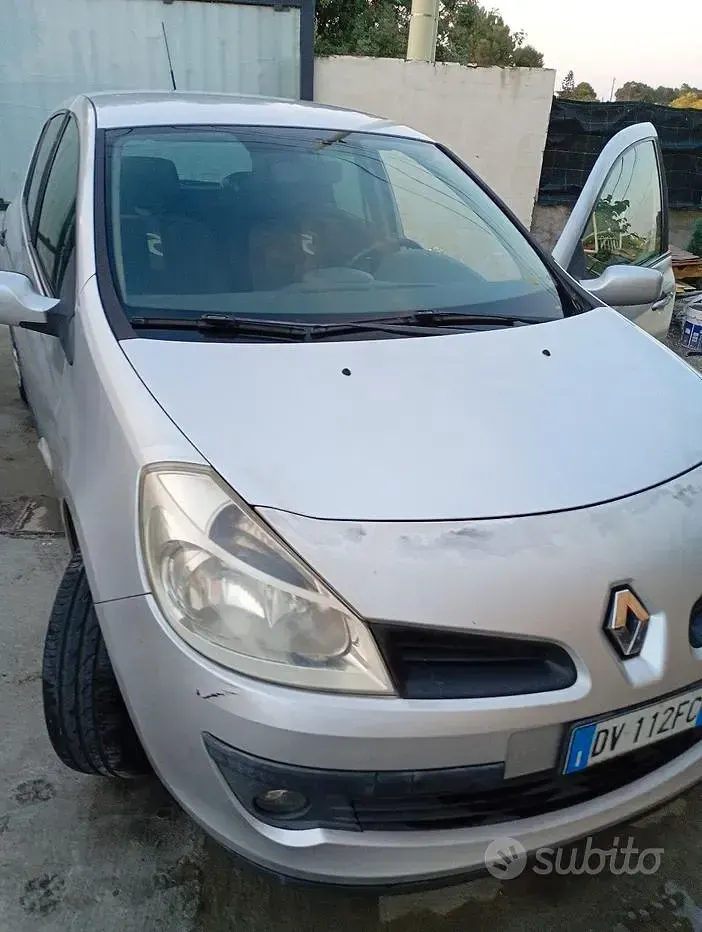 Usata Renault Clio II 85 CV (62 kW) 2009 Berlina