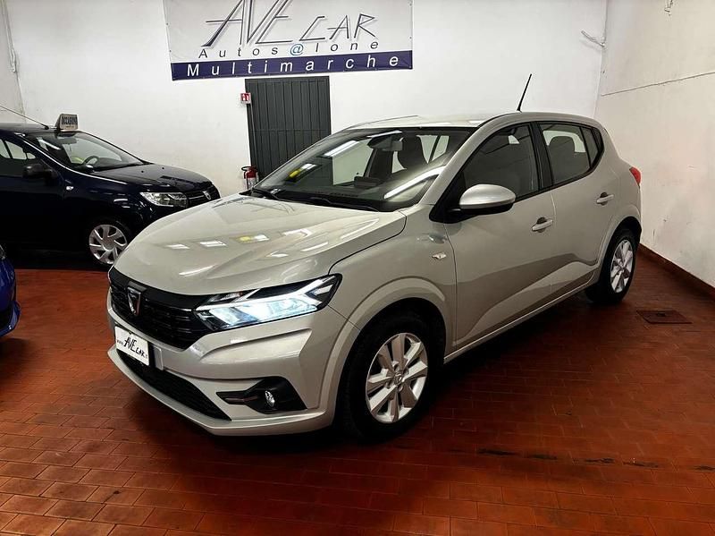 Usata Dacia Sandero 101 CV (74 kW) 2021 Argento SUV