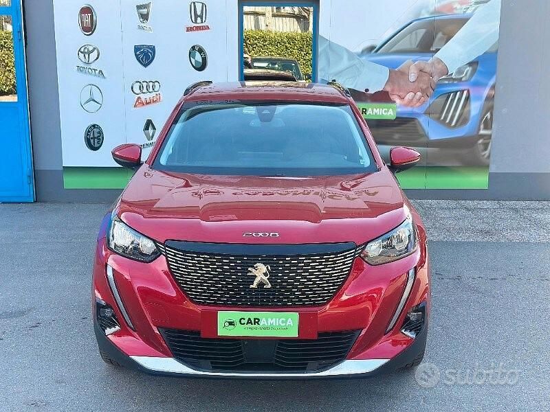 Usata Peugeot 2008 Allure 131 CV (96 kW) 2021 Rosso SUV