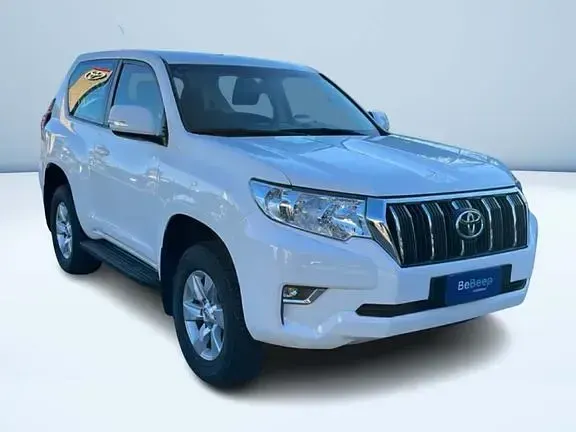 Usata Toyota Land Cruiser Active 204 CV (150 kW) 2021 Bianco pastello Pick-up