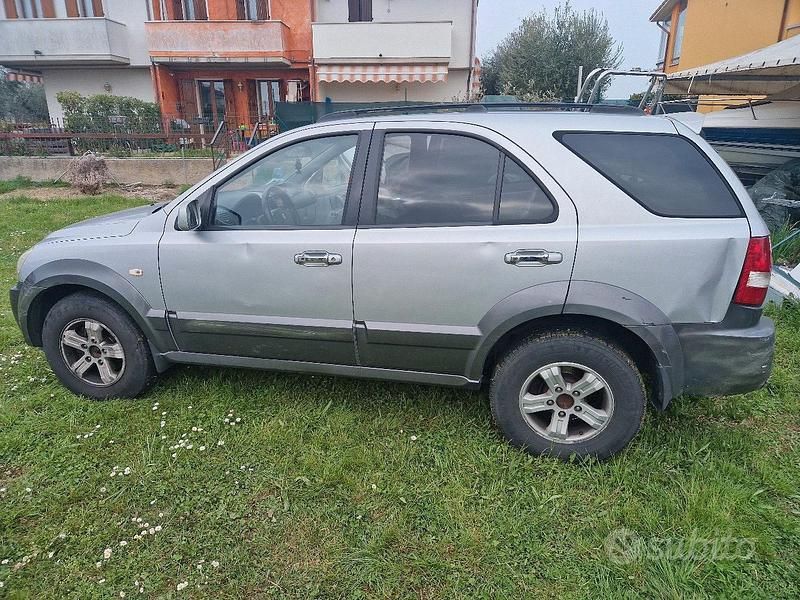 Usata Kia Sorento 140 CV (102 kW) 2005 Grigio SUV