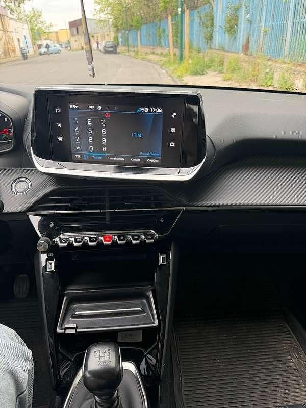 Usata Peugeot 208 Allure 101 CV (74 kW) 2023 Nero Utilitaria