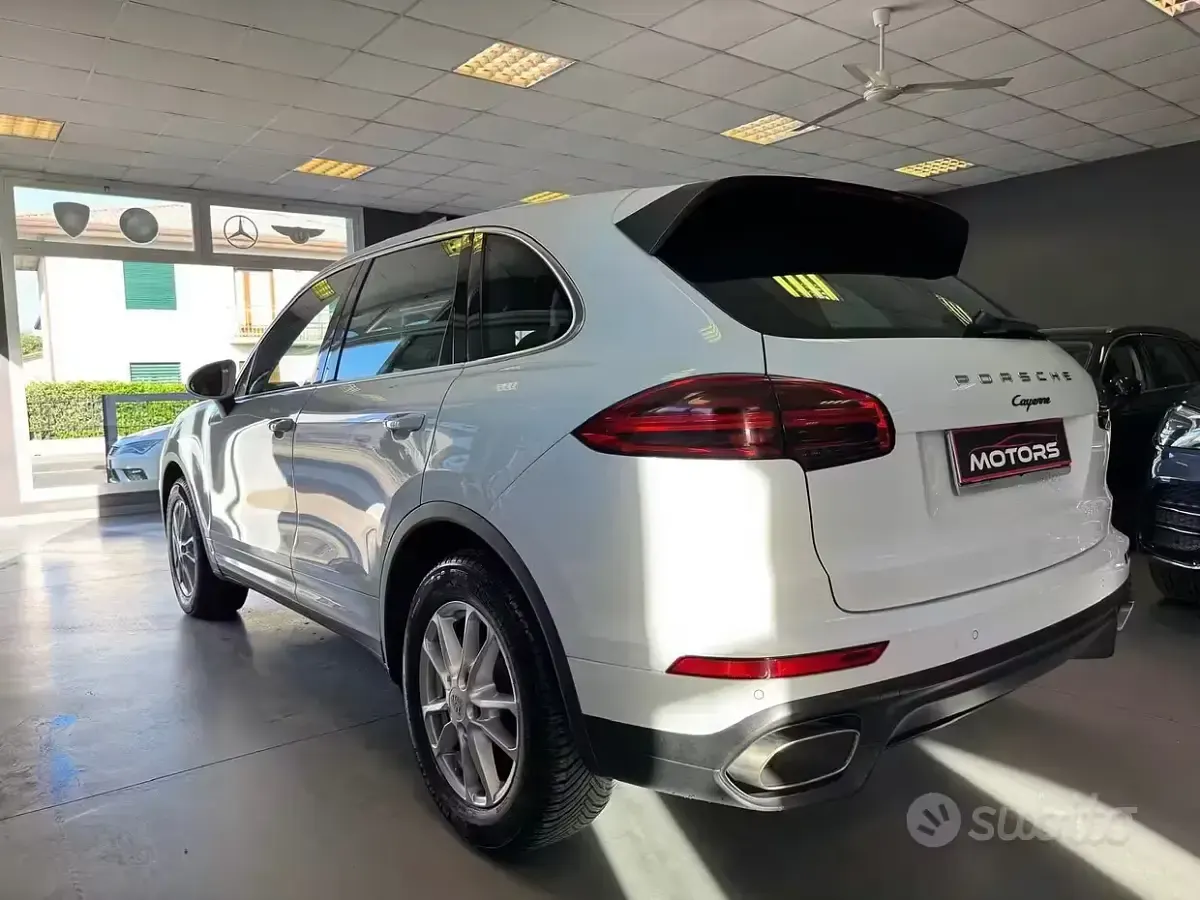 Usata Porsche Cayenne 250 CV (183 kW) 2016 Bianco SUV