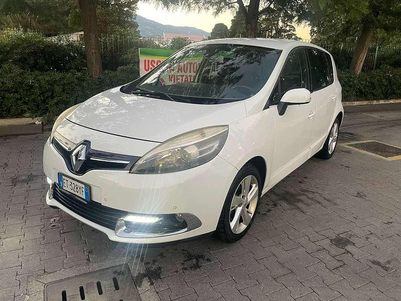 Usata Renault Scénic III 110 CV (80 kW) 2014 Bianco Monovolume
