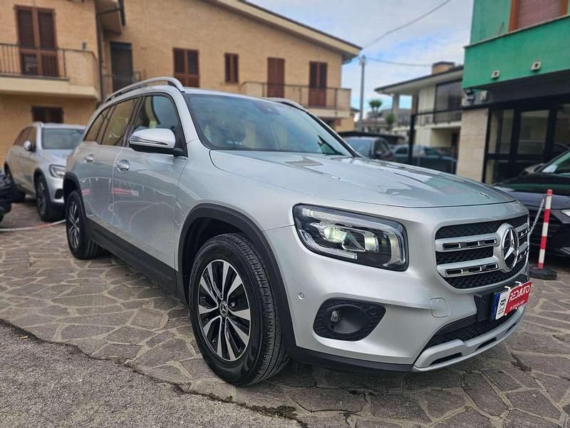 Usata Mercedes GLB180 Business 116 CV (85 kW) 2022 Argento SUV