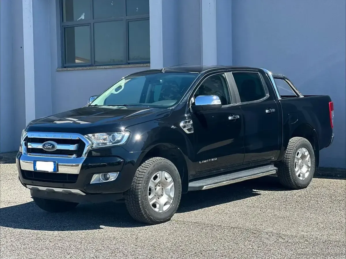 Usata Ford Ranger Limited 160 CV (117 kW) 2019 Nero Pick-up