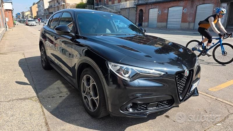Usata Alfa Romeo Stelvio Sprint 160 CV (117 kW) 2022 Nero SUV