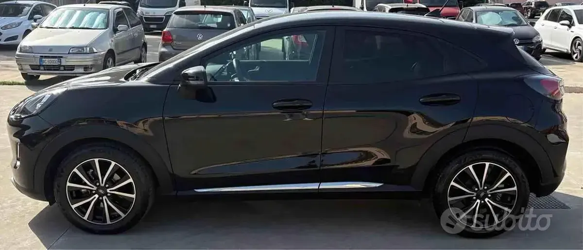 Usata Ford Puma Titanium 125 CV (91 kW) 2022 Nero SUV