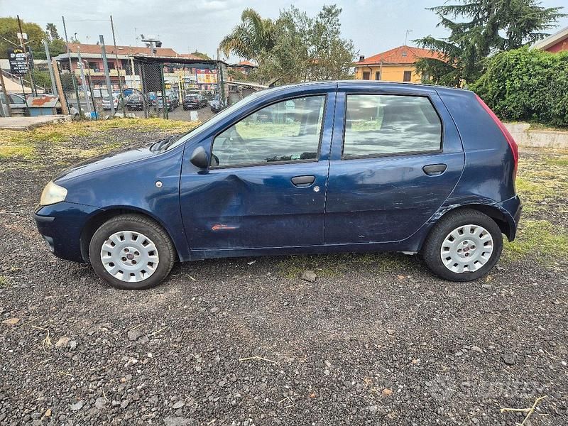 Usata Fiat Punto 2010 Blu Utilitaria