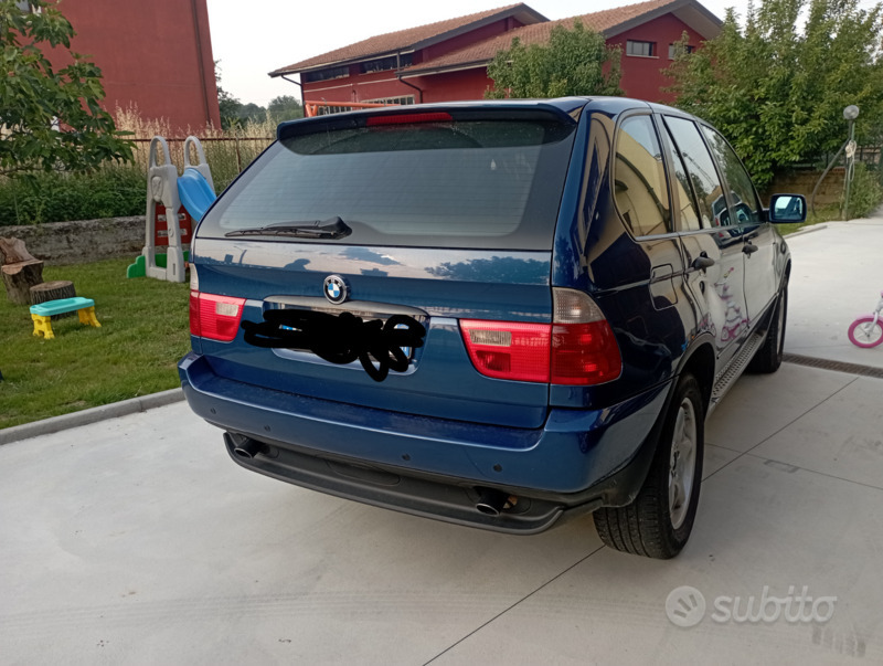 Usato 2001 BMW X5 3.0 Benzin 231 CV (7.500 €)