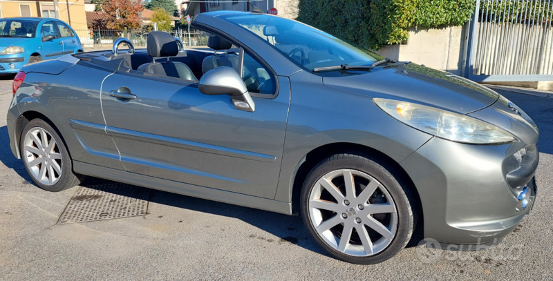 Usato 2008 Peugeot 207 CC 1.6 Benzin 120 CV (6.500 €)