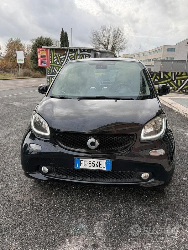 Nero Usata 2015 Smart ForTwo Coupé Coupé | 8000 € (Buon prezzo) - Immagine 1/4